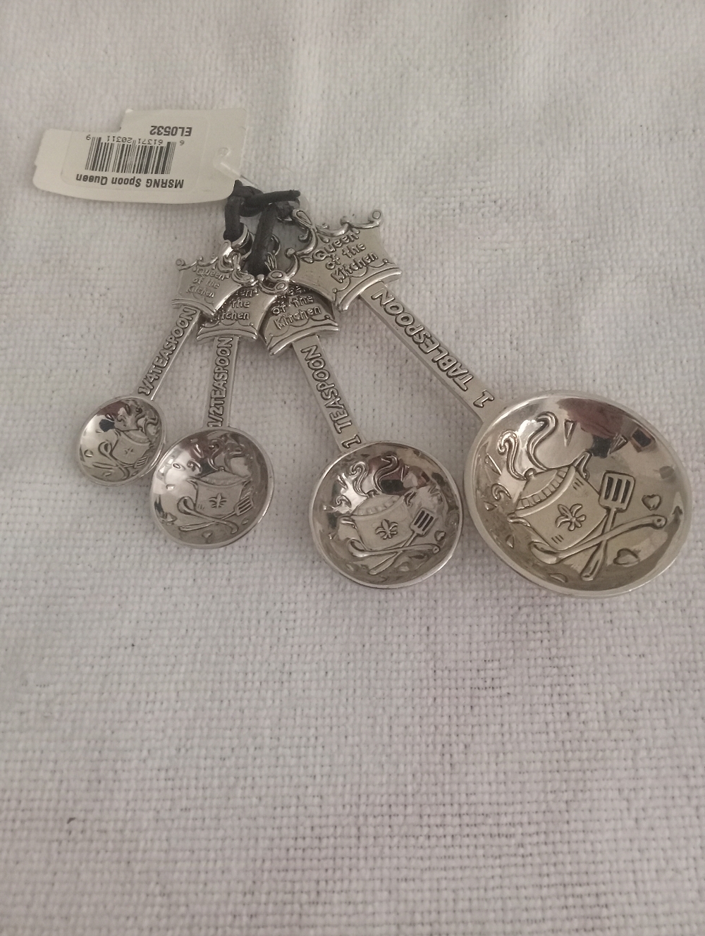 Ganz "Queen Of The Kitchen " Embossed Silver Color Measuring Spoon Set